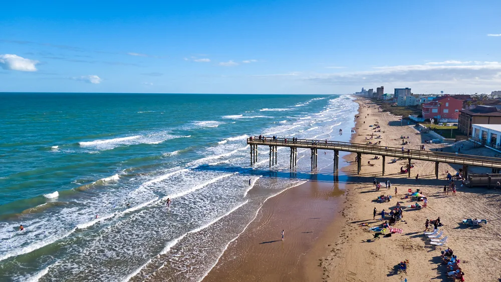Beautiful,Beach,View,At,South,Padre,Island,With,Wooden,Pier
