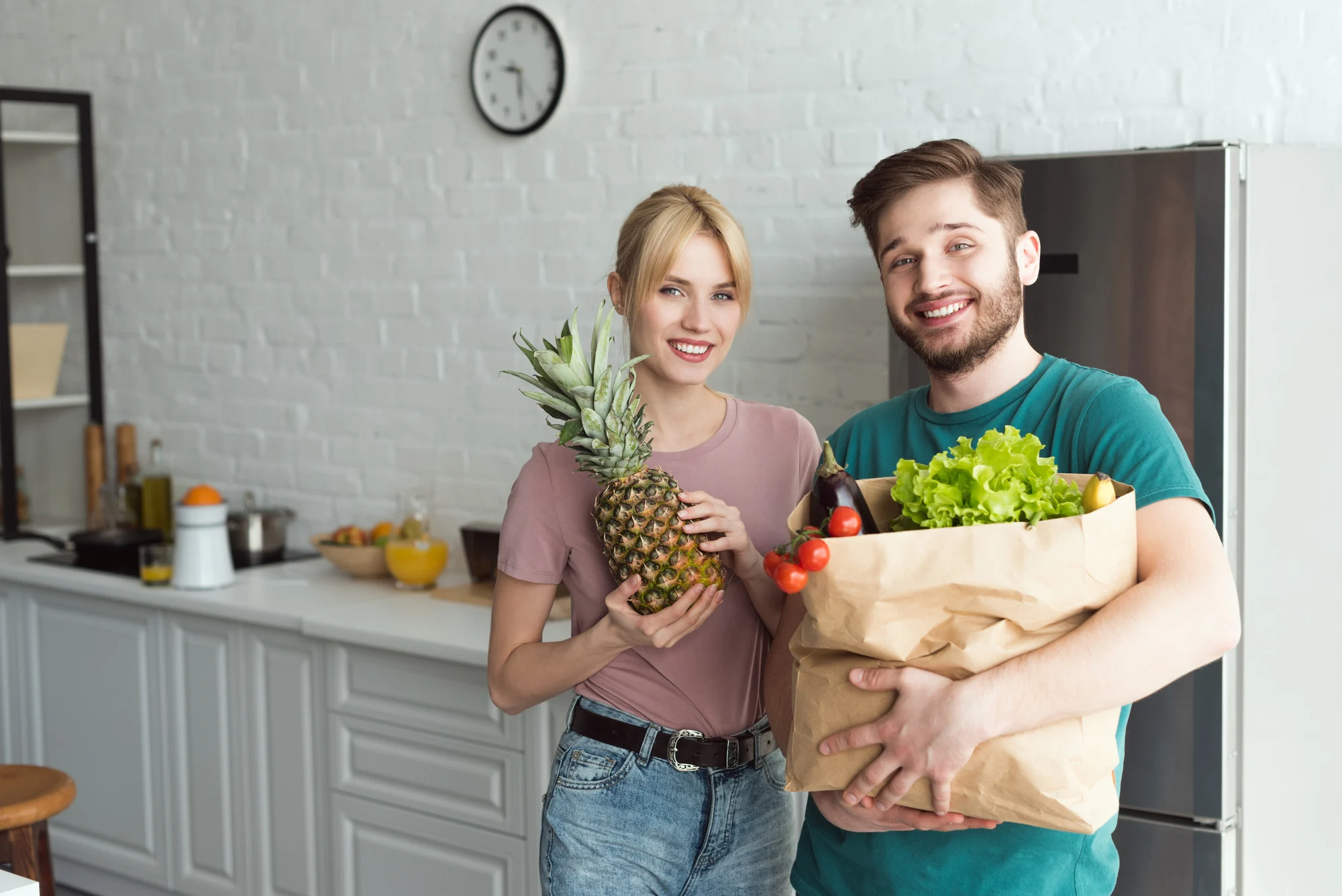 2. Fresh fruits and vegetables grocery shop couple